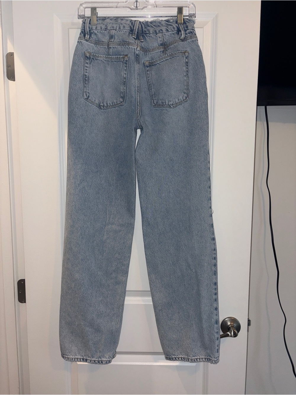 Good American | Light Blue Good 90s Distressed Relaxed Jean - Picture 3 of 4